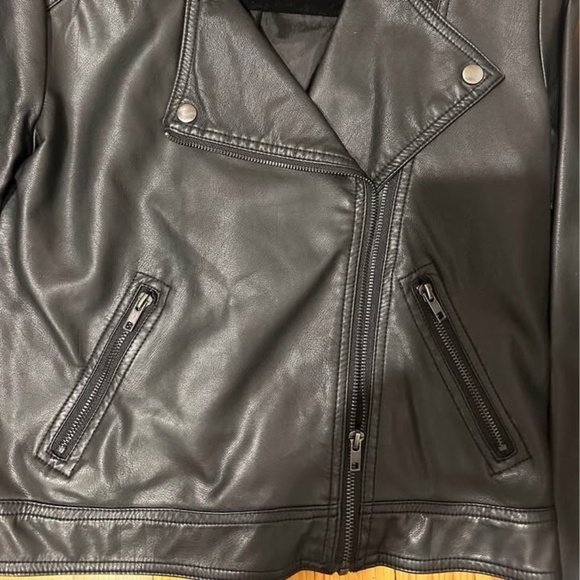 Black Faux Moto Jacket W/Detachable Collar Size Small - Picture 6 of 6